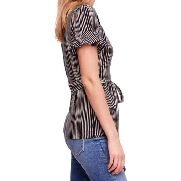 Free People Wrapped Around‎ My Finger Women's XS Wrap Top Black White Tie Waist - Picture 2 of 8